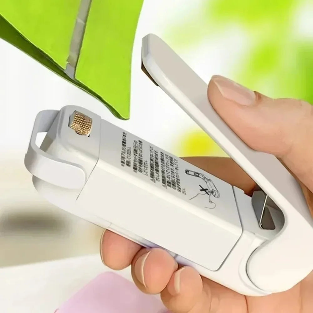 Portable Mini Heat Bag Sealer for Food & Snacks